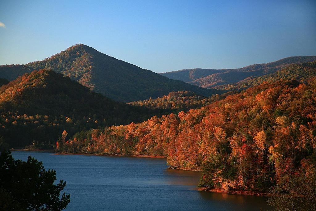 Lake Chatuge Lodge Hiawassee Exterior foto